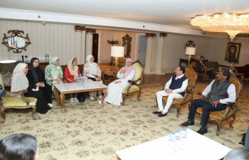 meeting with MACIC students